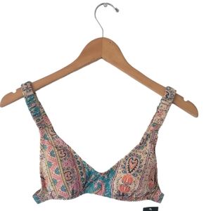 Wild Fable Bikini Top. Muli-Color Design. Size Small.